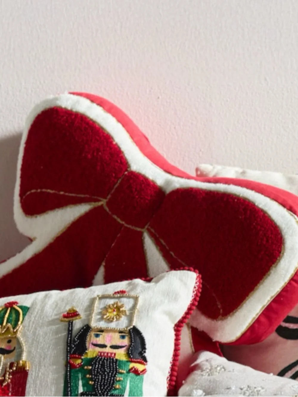 NWT Big Red Bow Decorative Pillow by St. Nicholas Square
